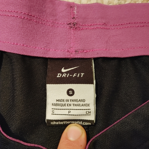 Nike shorts - Picture 3 of 3